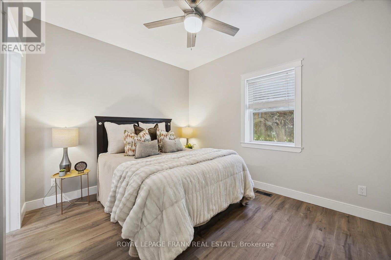 












29 RIDOUT STREET

,
Kawartha Lakes (Lindsay),




Ontario
K9V2B4

