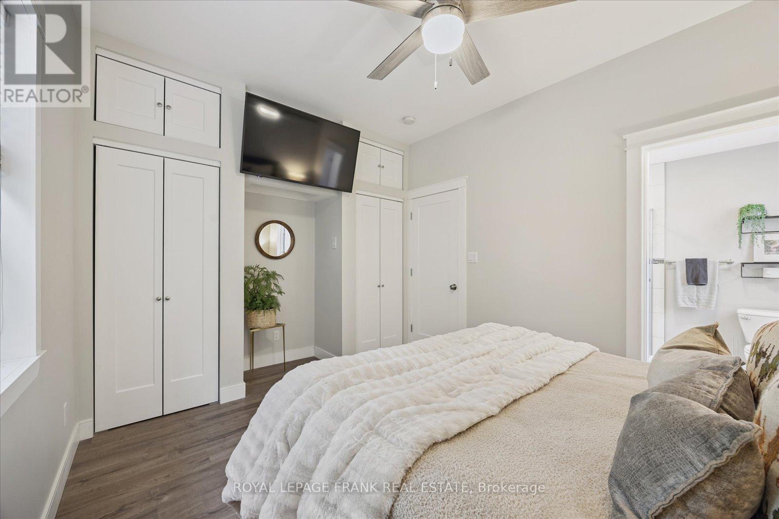 












29 RIDOUT STREET

,
Kawartha Lakes (Lindsay),




Ontario
K9V2B4

