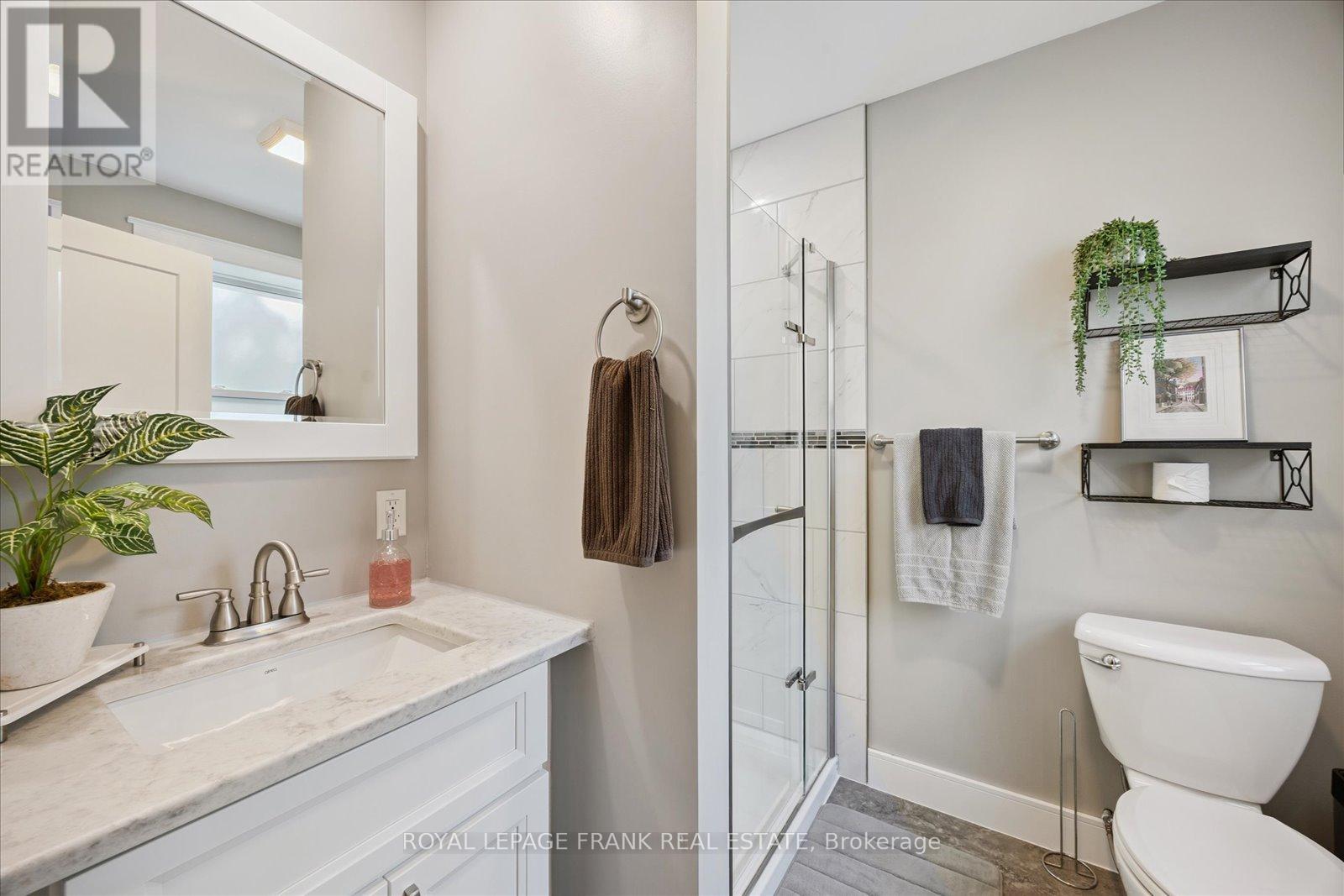 












29 RIDOUT STREET

,
Kawartha Lakes (Lindsay),




Ontario
K9V2B4

