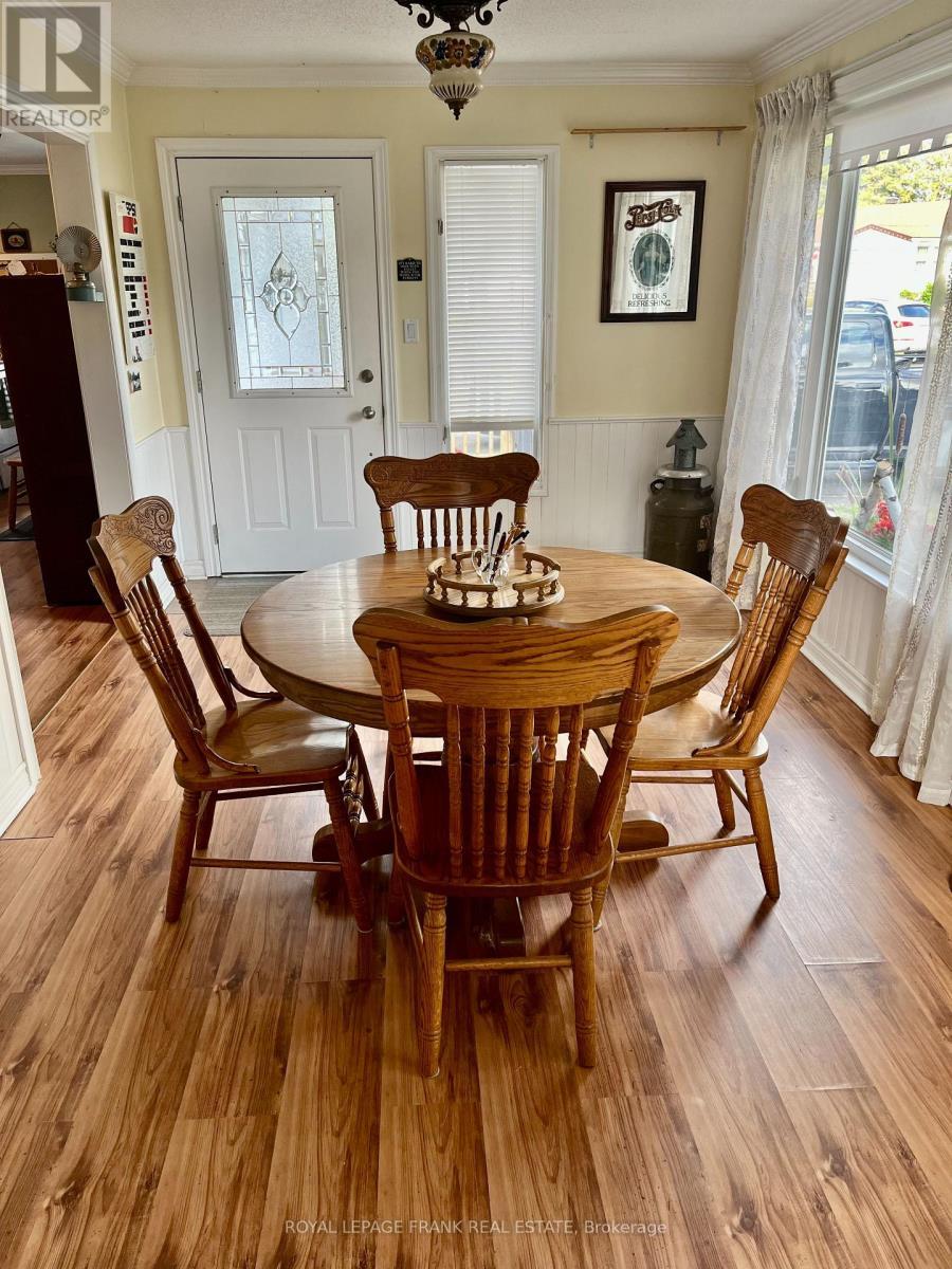 












26 LARCH STREET

,
Highlands East (Bicroft Ward),




Ontario
K0L1M0

