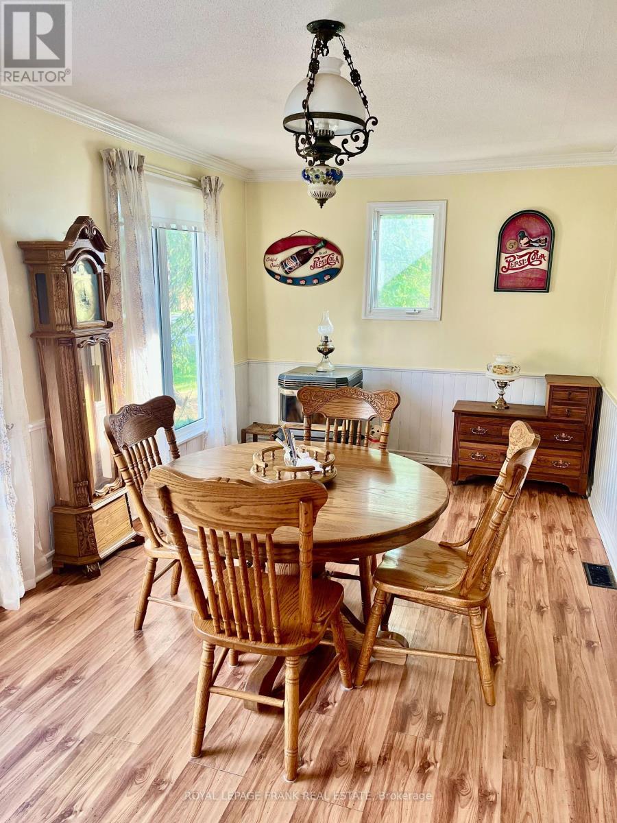 












26 LARCH STREET

,
Highlands East (Bicroft Ward),




Ontario
K0L1M0

