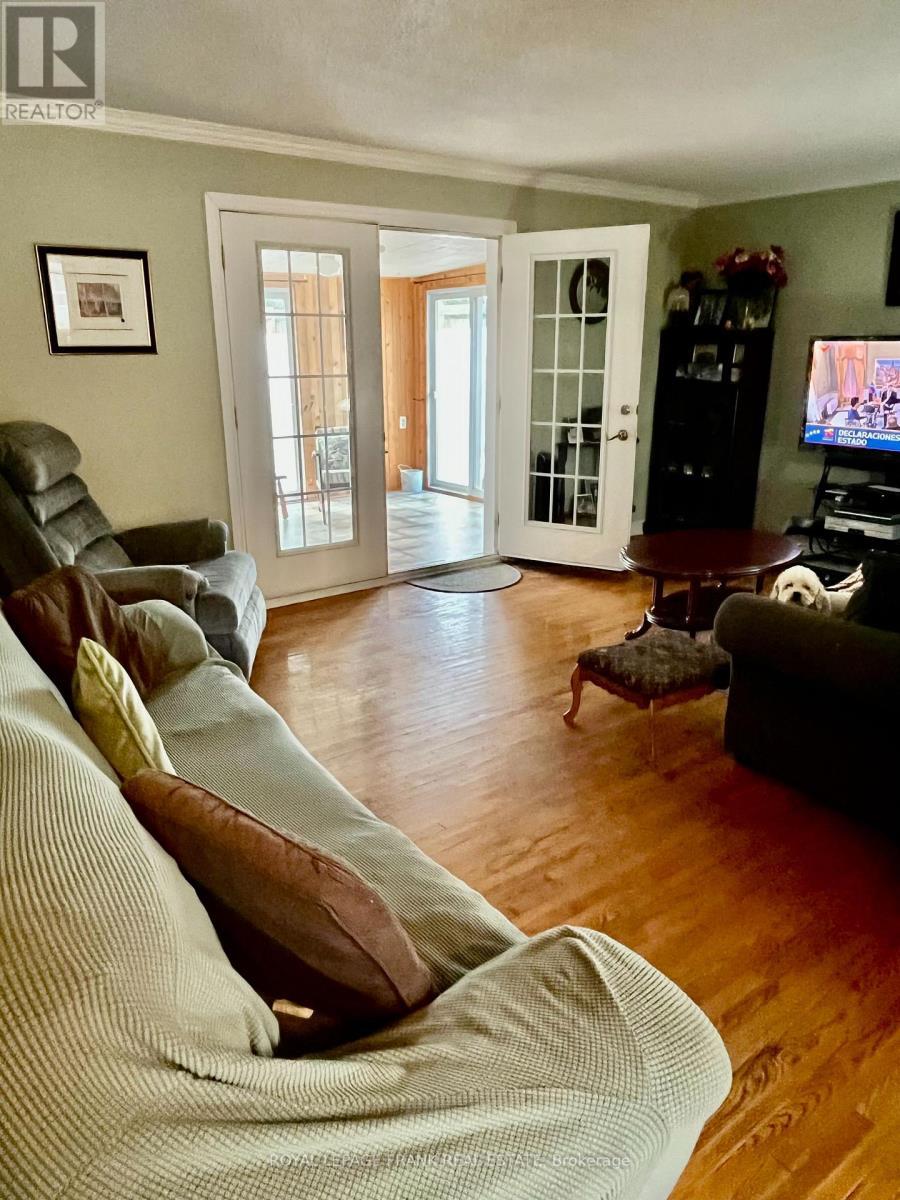 












26 LARCH STREET

,
Highlands East (Bicroft Ward),




Ontario
K0L1M0

