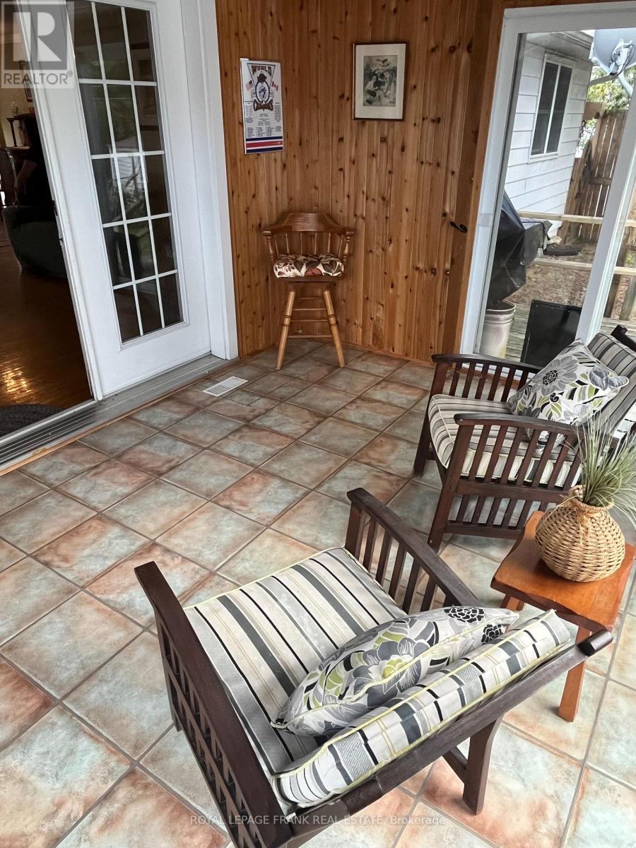 












26 LARCH STREET

,
Highlands East (Bicroft Ward),




Ontario
K0L1M0

