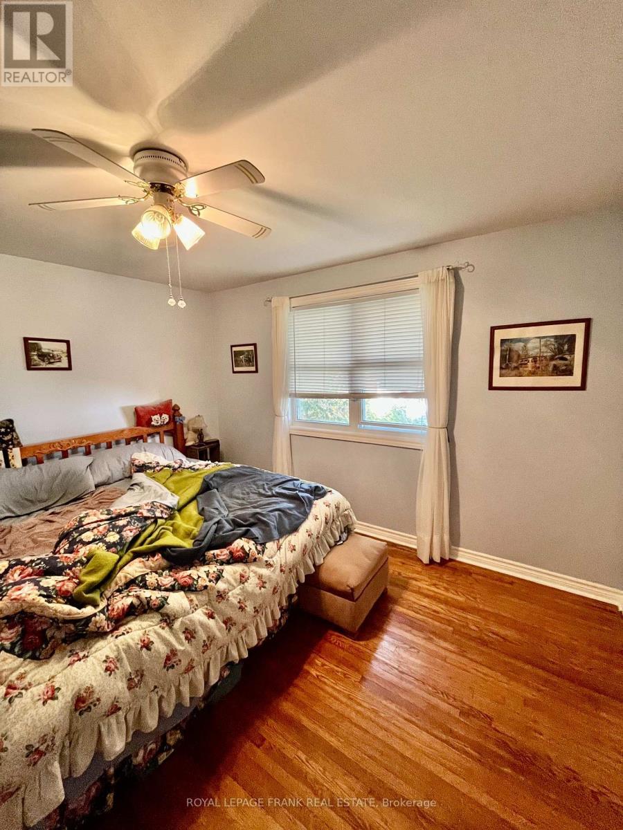 












26 LARCH STREET

,
Highlands East (Bicroft Ward),




Ontario
K0L1M0

