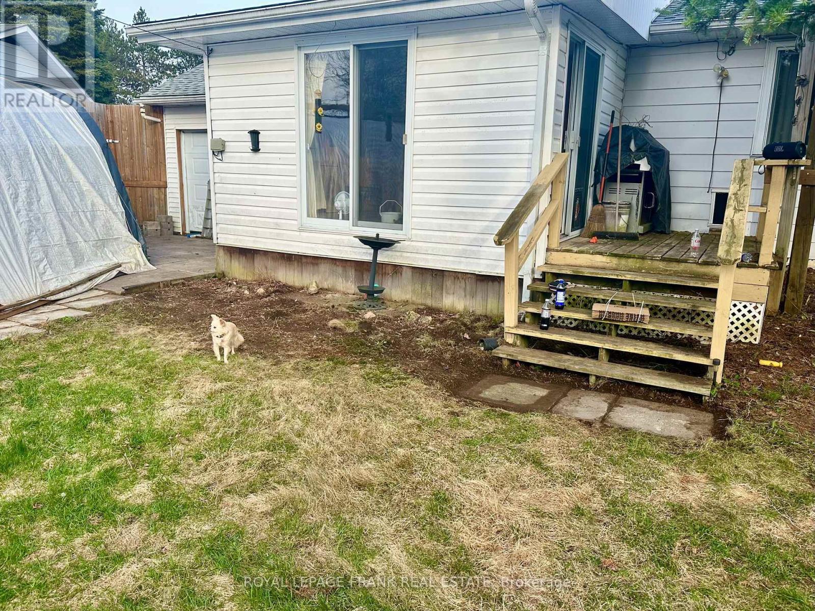 












26 LARCH STREET

,
Highlands East (Bicroft Ward),




Ontario
K0L1M0

