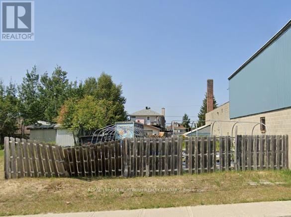 












429 B SPRUCE STREET S

,
Timmins (TS - SE),







Ontario
P4N2N6

