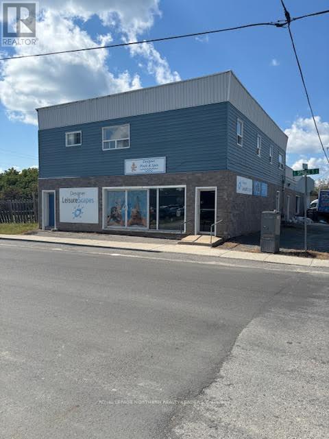 












429 SPRUCE STREET S

,
Timmins (TS - SE),




Ontario
P4N2N6

