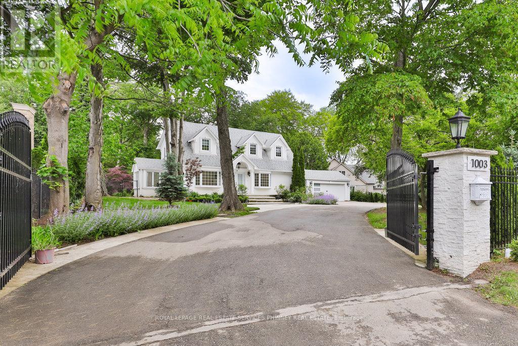 












1003 LAKESHORE ROAD W

,
Oakville,




Ontario
L6L1E7

