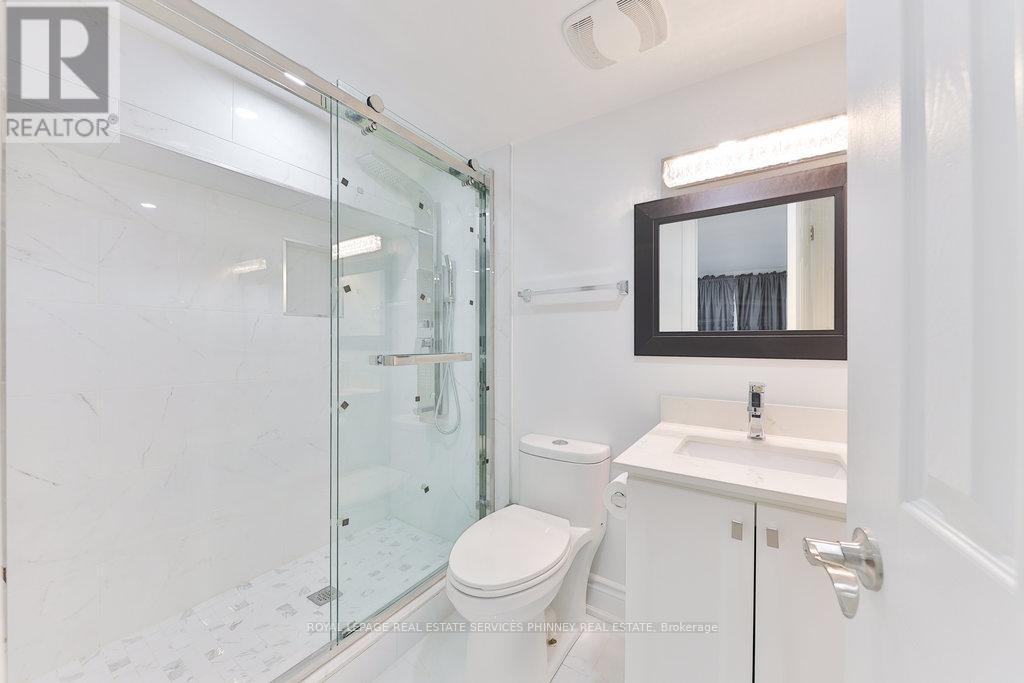












1003 LAKESHORE ROAD W

,
Oakville,




Ontario
L6L1E7

