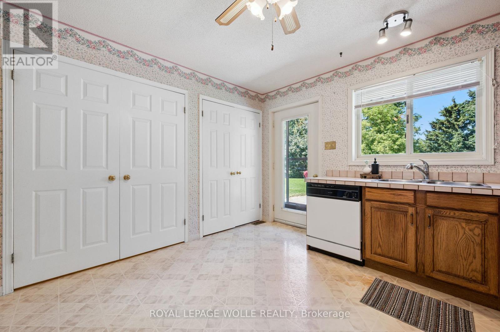 












#2 - 1080 ISABELLA STREET

,
Wellesley,




Ontario
N0B2A0

