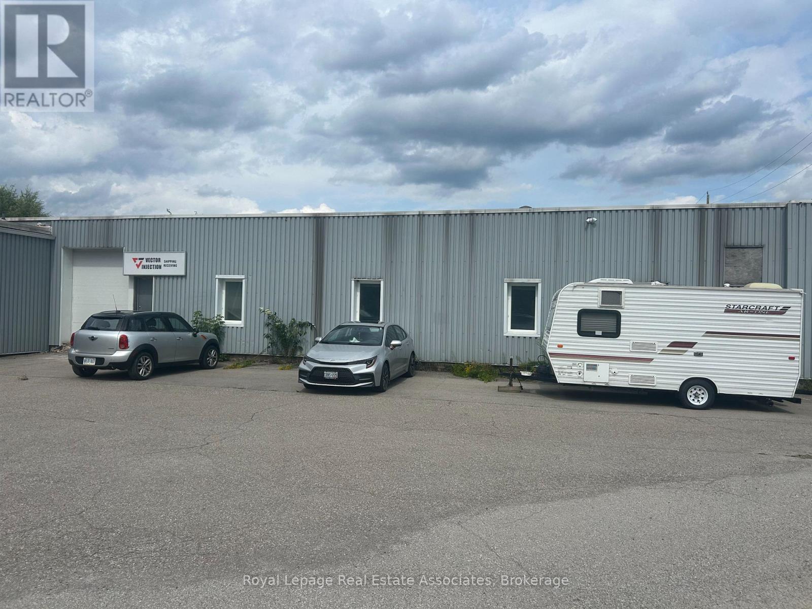 












153 PERTH STREET

,
Halton Hills,




Ontario
L7J1C9

