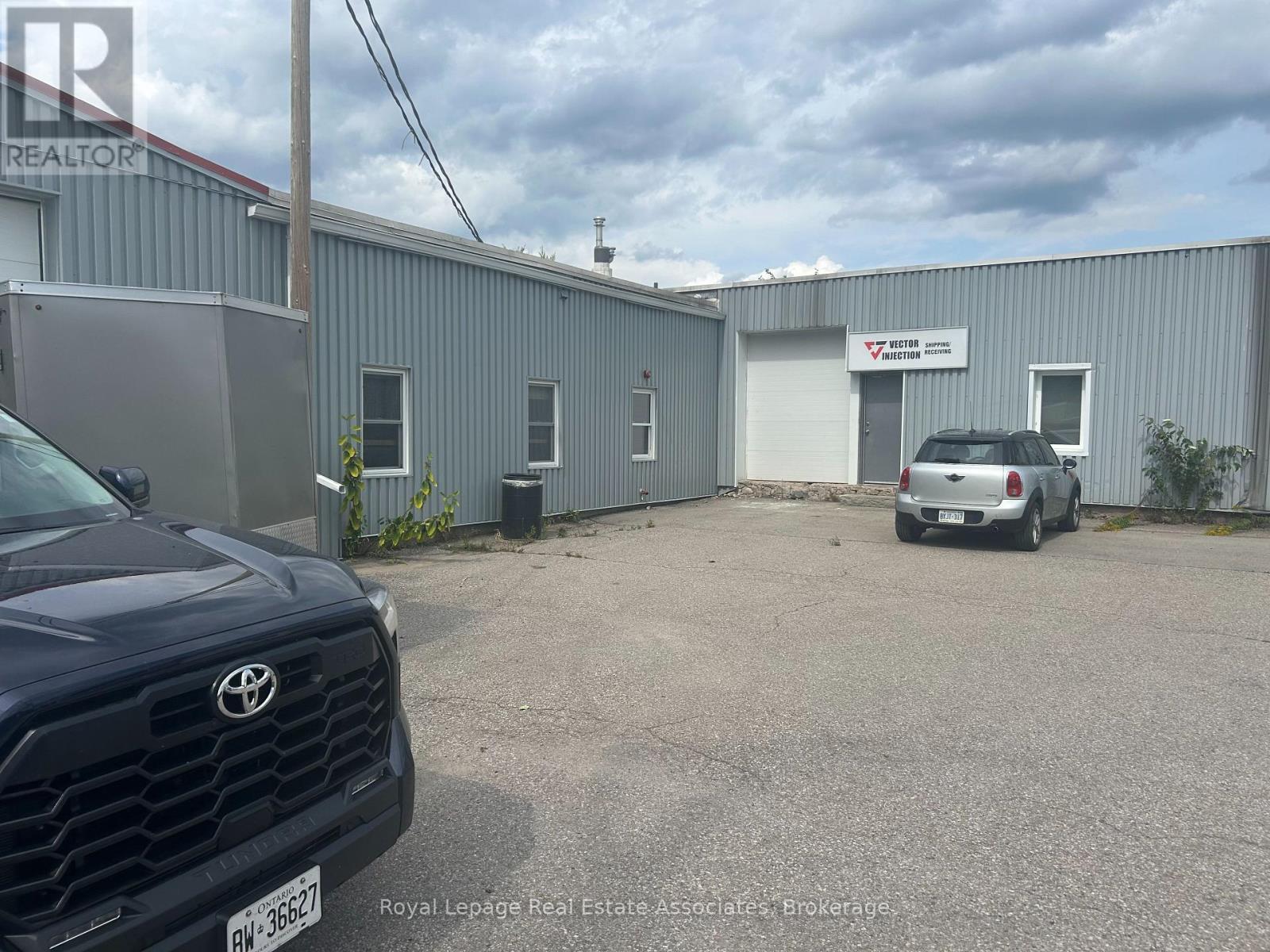 












153 PERTH STREET

,
Halton Hills,




Ontario
L7J1C9

