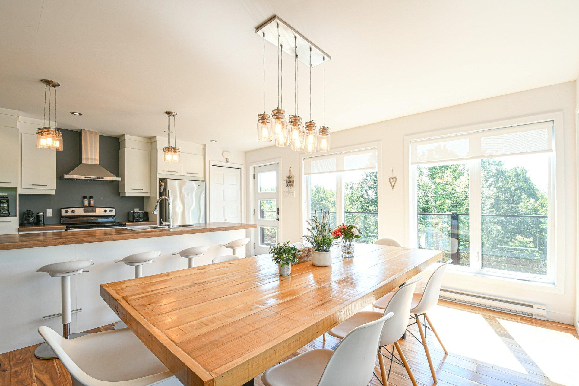 









14


Rue des Trembles

,
Sainte-Marguerite-du-Lac-Masson,




QC
J0T1L0

