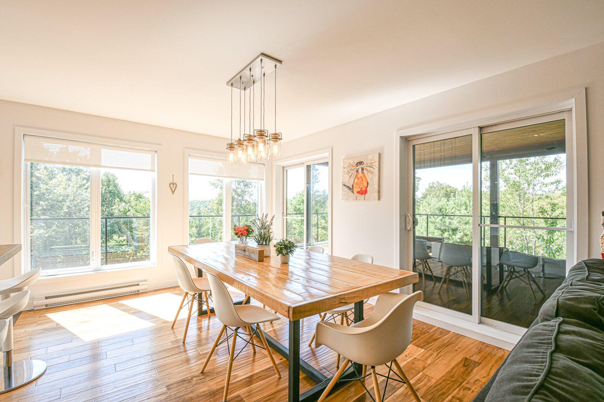 









14


Rue des Trembles

,
Sainte-Marguerite-du-Lac-Masson,




QC
J0T1L0

