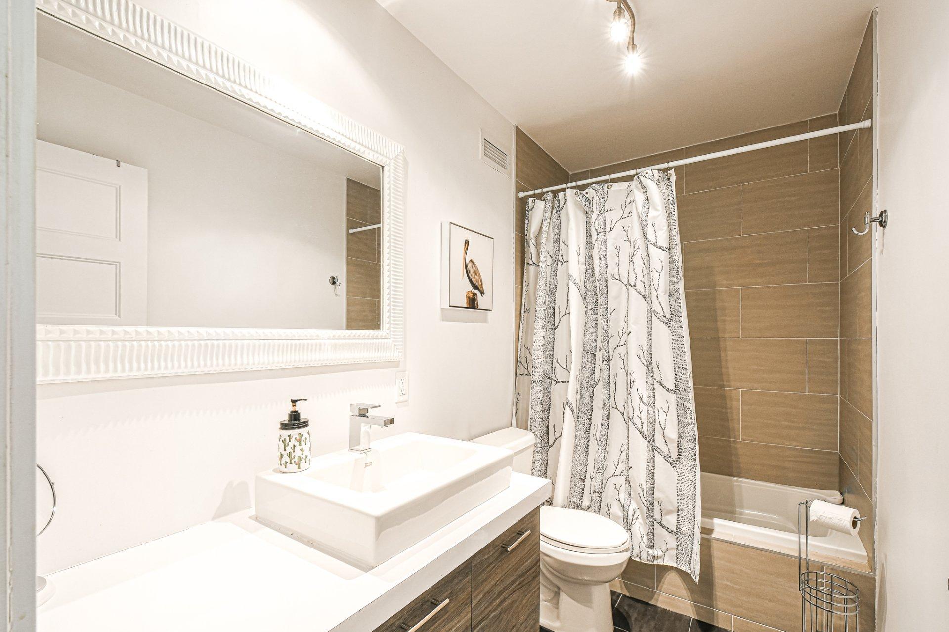 









14


Rue des Trembles

,
Sainte-Marguerite-du-Lac-Masson,




QC
J0T1L0

