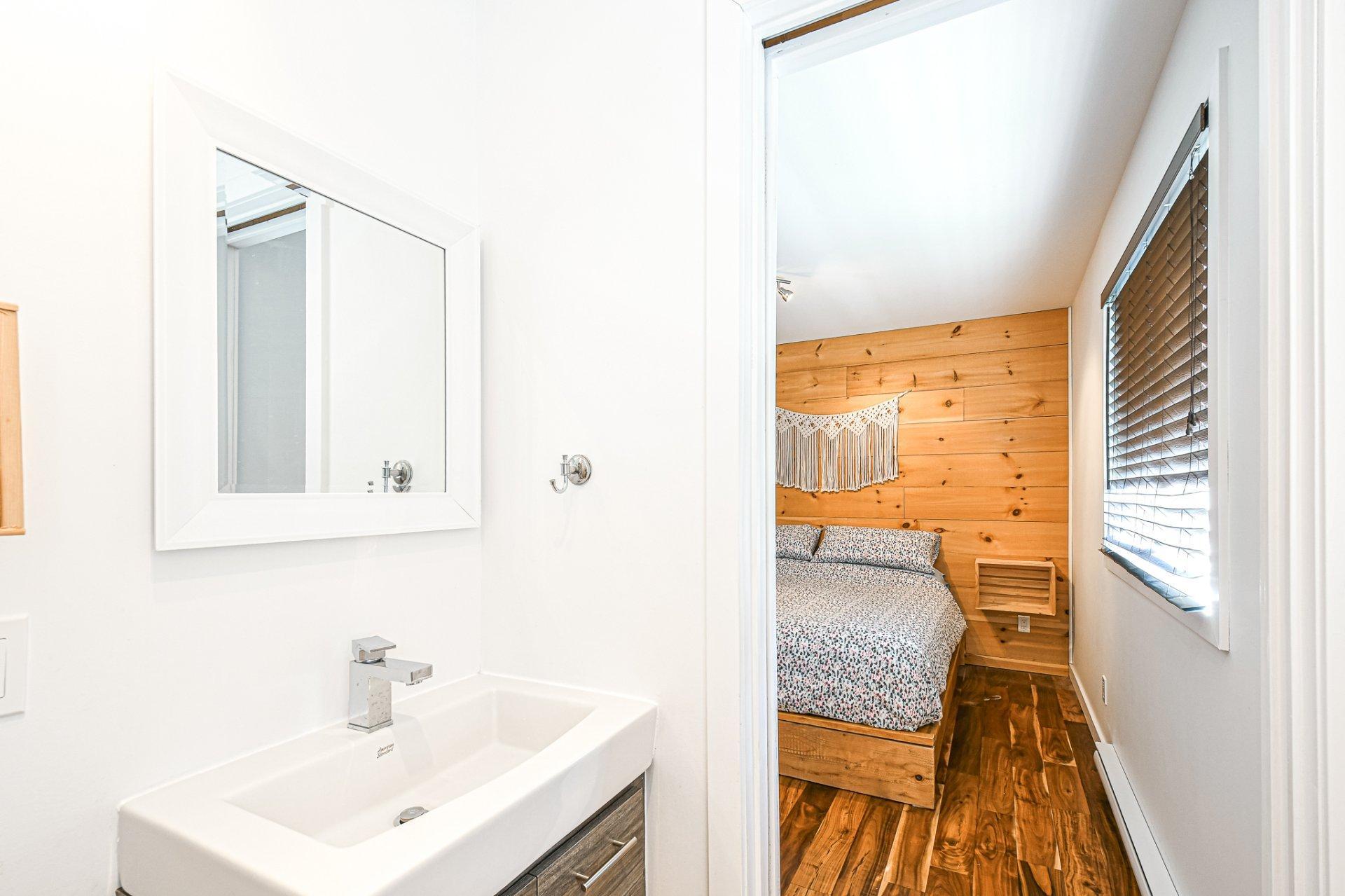 









14


Rue des Trembles

,
Sainte-Marguerite-du-Lac-Masson,




QC
J0T1L0

