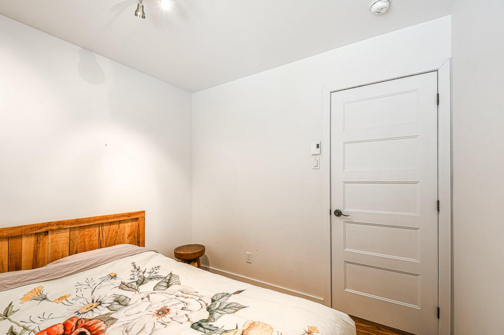 









14


Rue des Trembles

,
Sainte-Marguerite-du-Lac-Masson,




QC
J0T1L0

