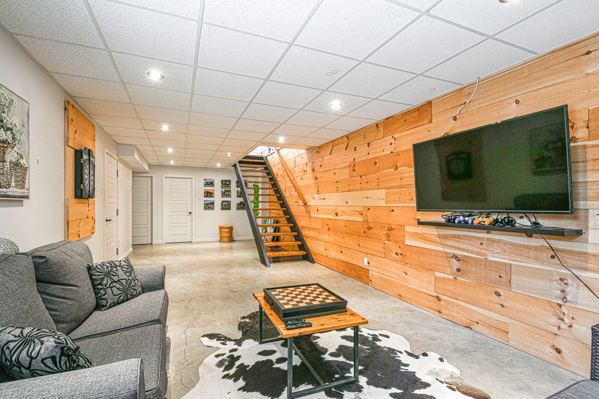 









14


Rue des Trembles

,
Sainte-Marguerite-du-Lac-Masson,




QC
J0T1L0

