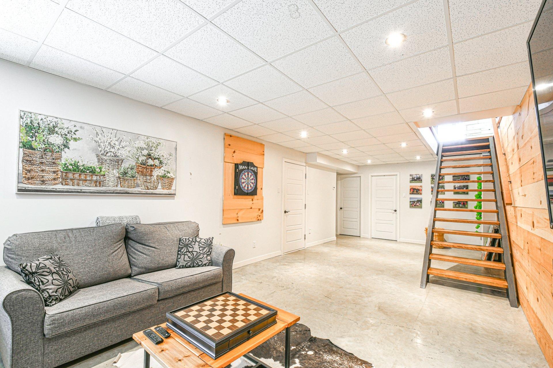 









14


Rue des Trembles

,
Sainte-Marguerite-du-Lac-Masson,




QC
J0T1L0

