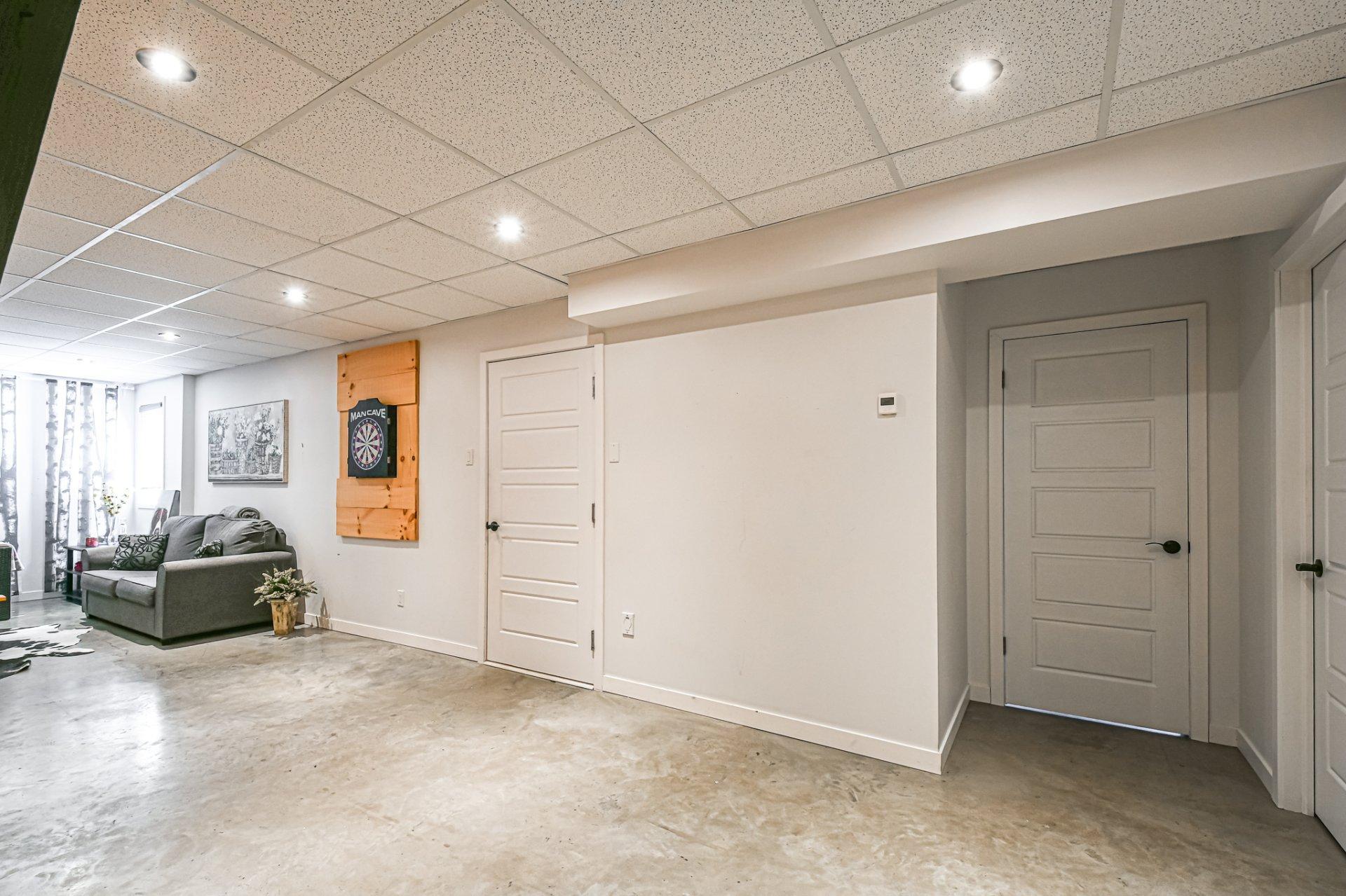 









14


Rue des Trembles

,
Sainte-Marguerite-du-Lac-Masson,




QC
J0T1L0

