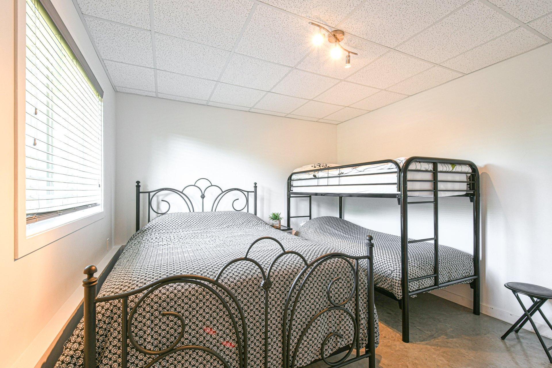 









14


Rue des Trembles

,
Sainte-Marguerite-du-Lac-Masson,




QC
J0T1L0

