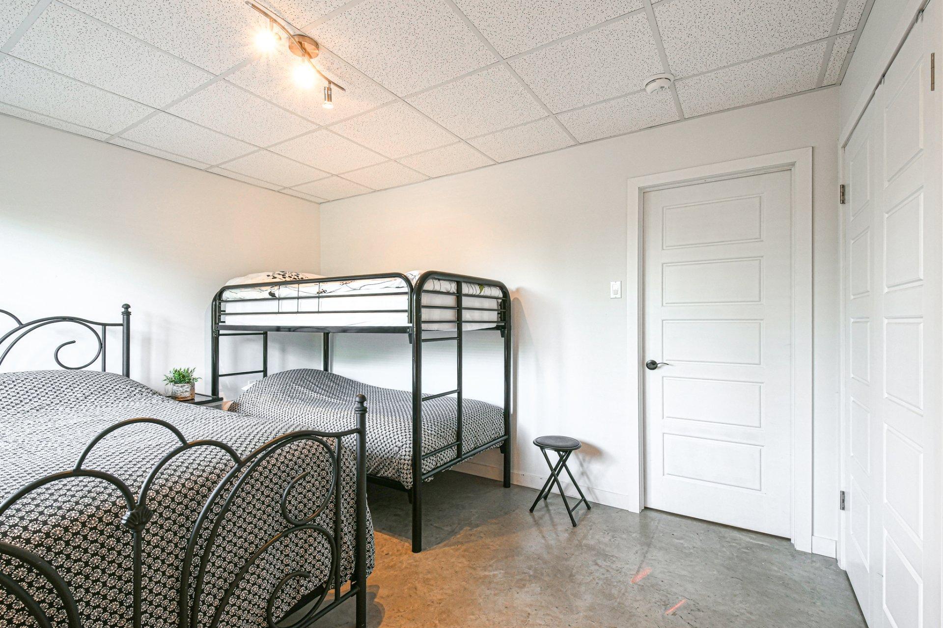 









14


Rue des Trembles

,
Sainte-Marguerite-du-Lac-Masson,




QC
J0T1L0

