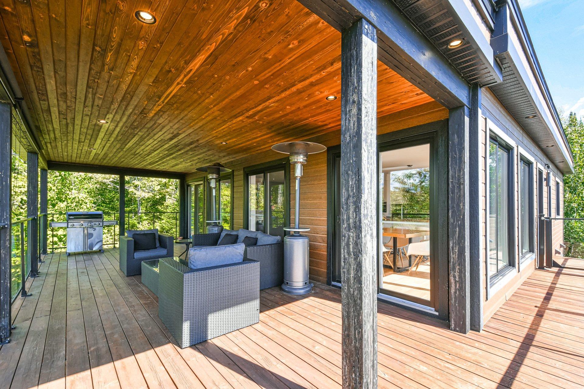 









14


Rue des Trembles

,
Sainte-Marguerite-du-Lac-Masson,




QC
J0T1L0

