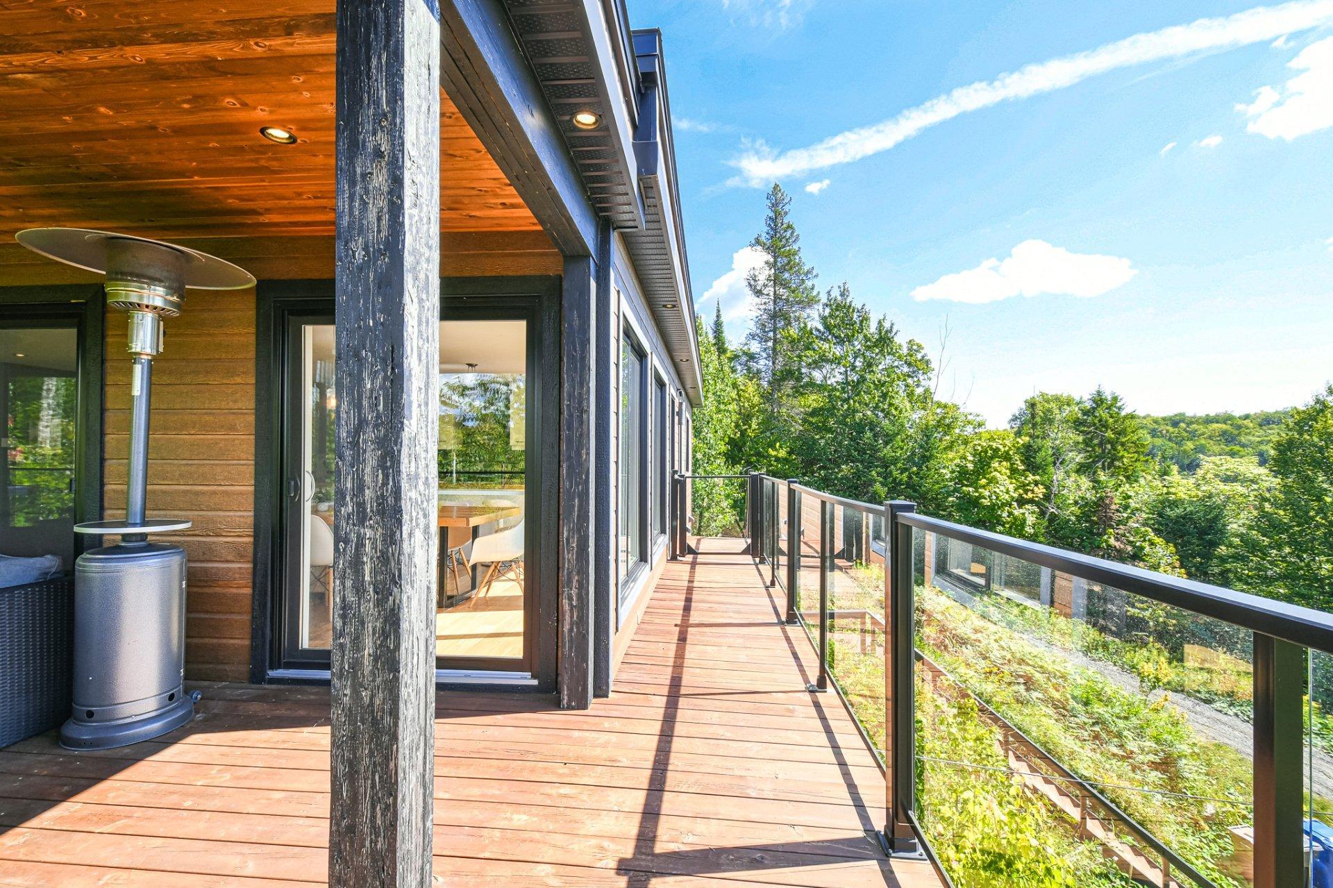 









14


Rue des Trembles

,
Sainte-Marguerite-du-Lac-Masson,




QC
J0T1L0

