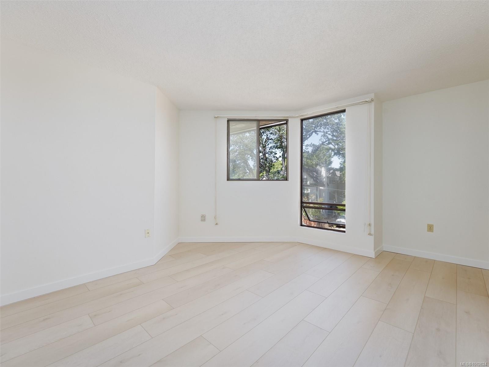 









1745


Leighton

Rd, 308,
Victoria,




BC
V8R 6R6

