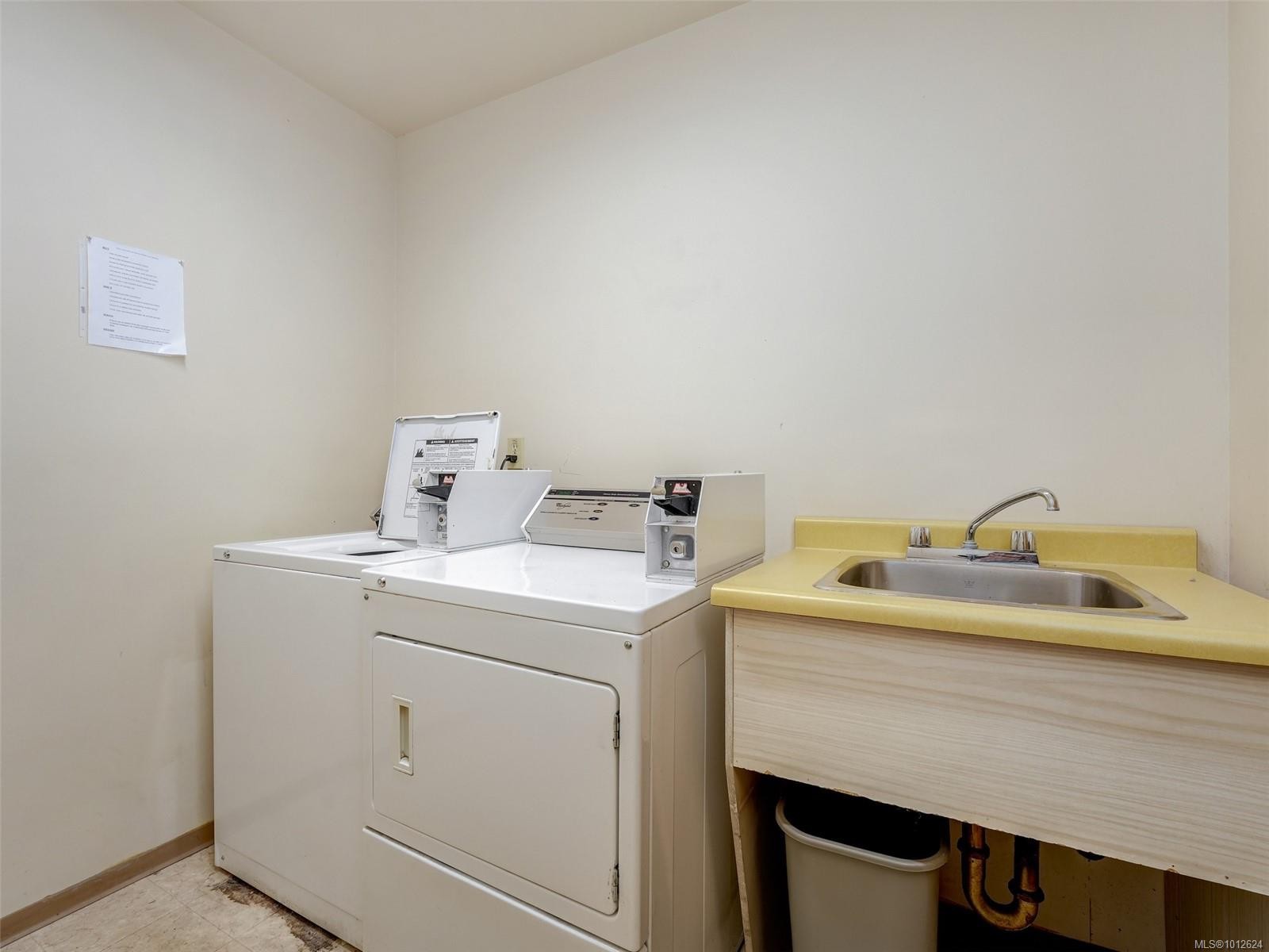









1745


Leighton

Rd, 308,
Victoria,




BC
V8R 6R6

