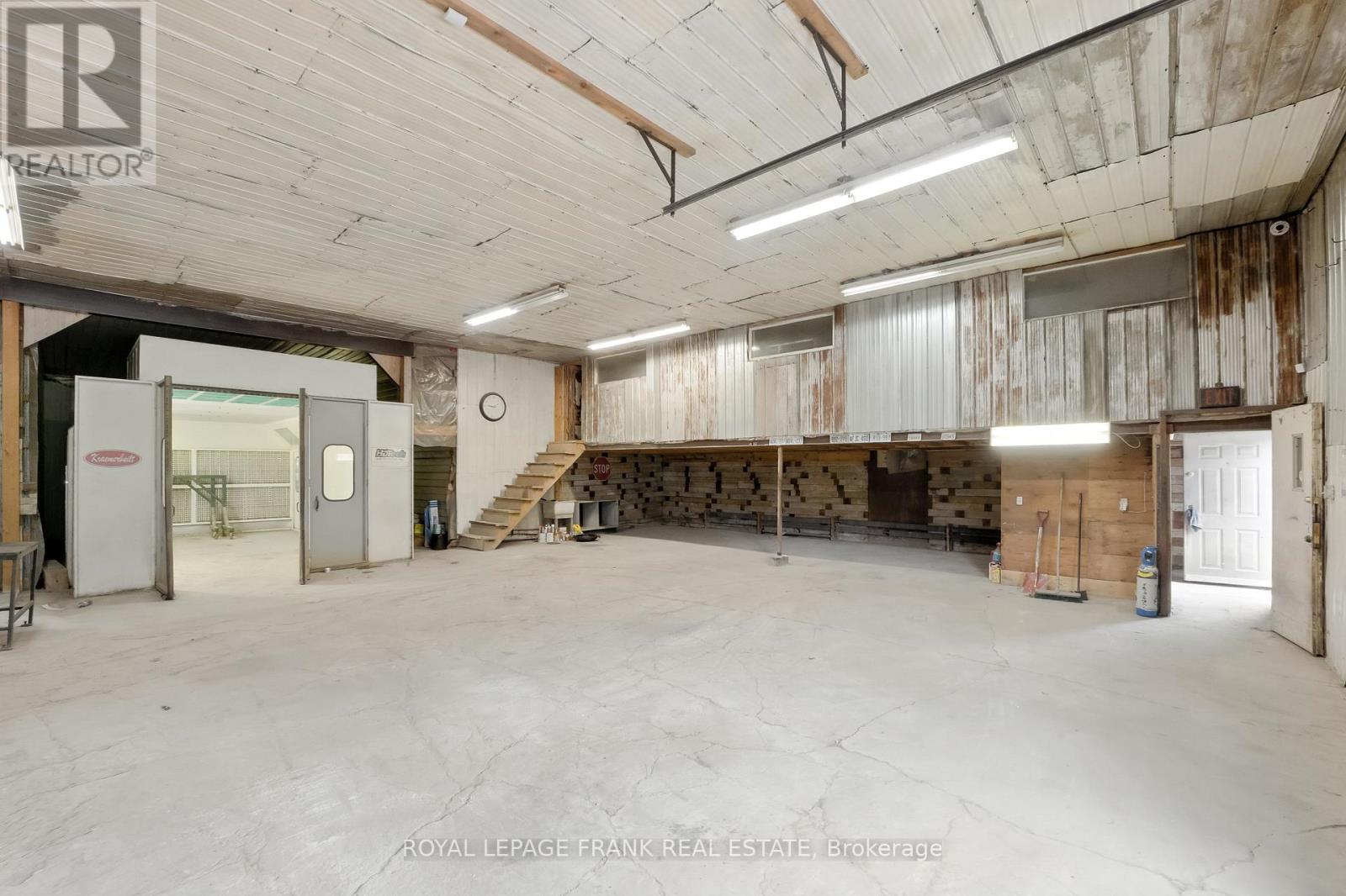 












274 HIGHWAY 35

,
Kawartha Lakes (Manvers),







Ontario
L0B1K0

