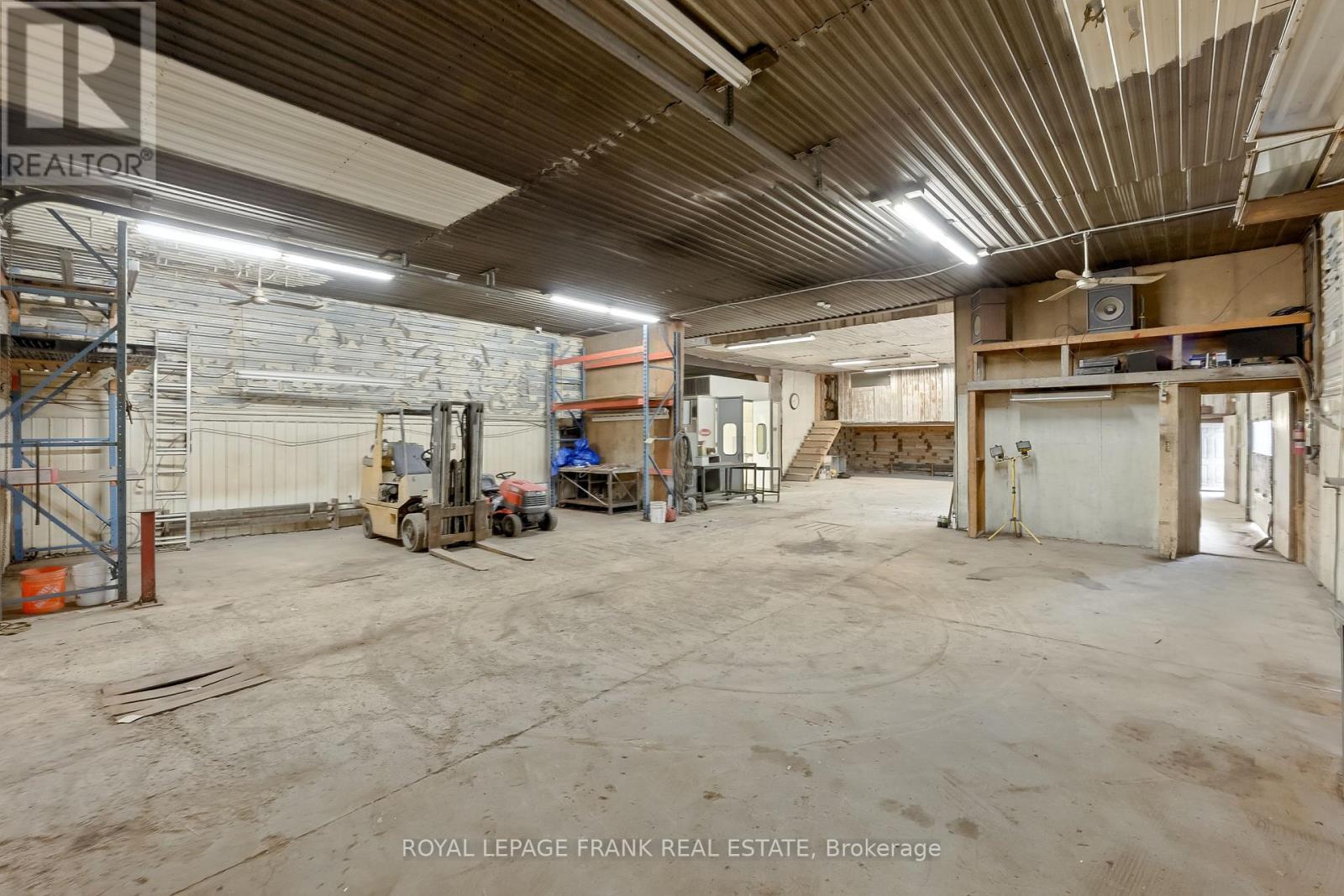 












274 HIGHWAY 35

,
Kawartha Lakes (Manvers),







Ontario
L0B1K0

