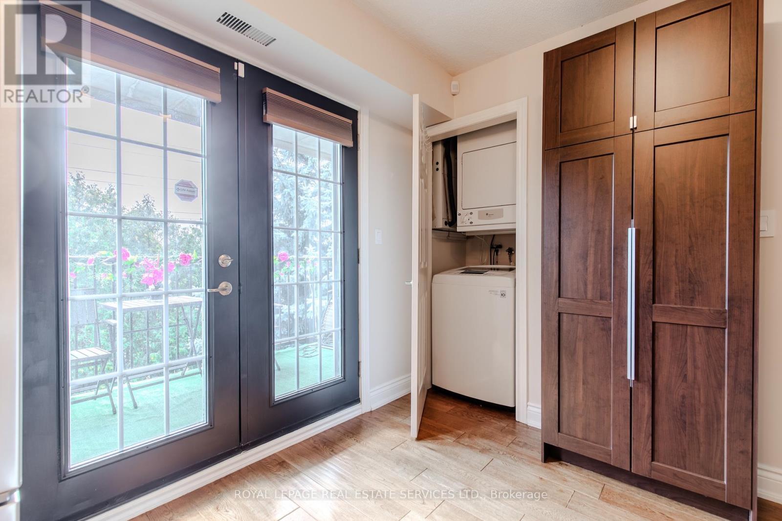 












310 - 1451 WALKER'S LINE

,
Burlington,




Ontario
L7M4P1

