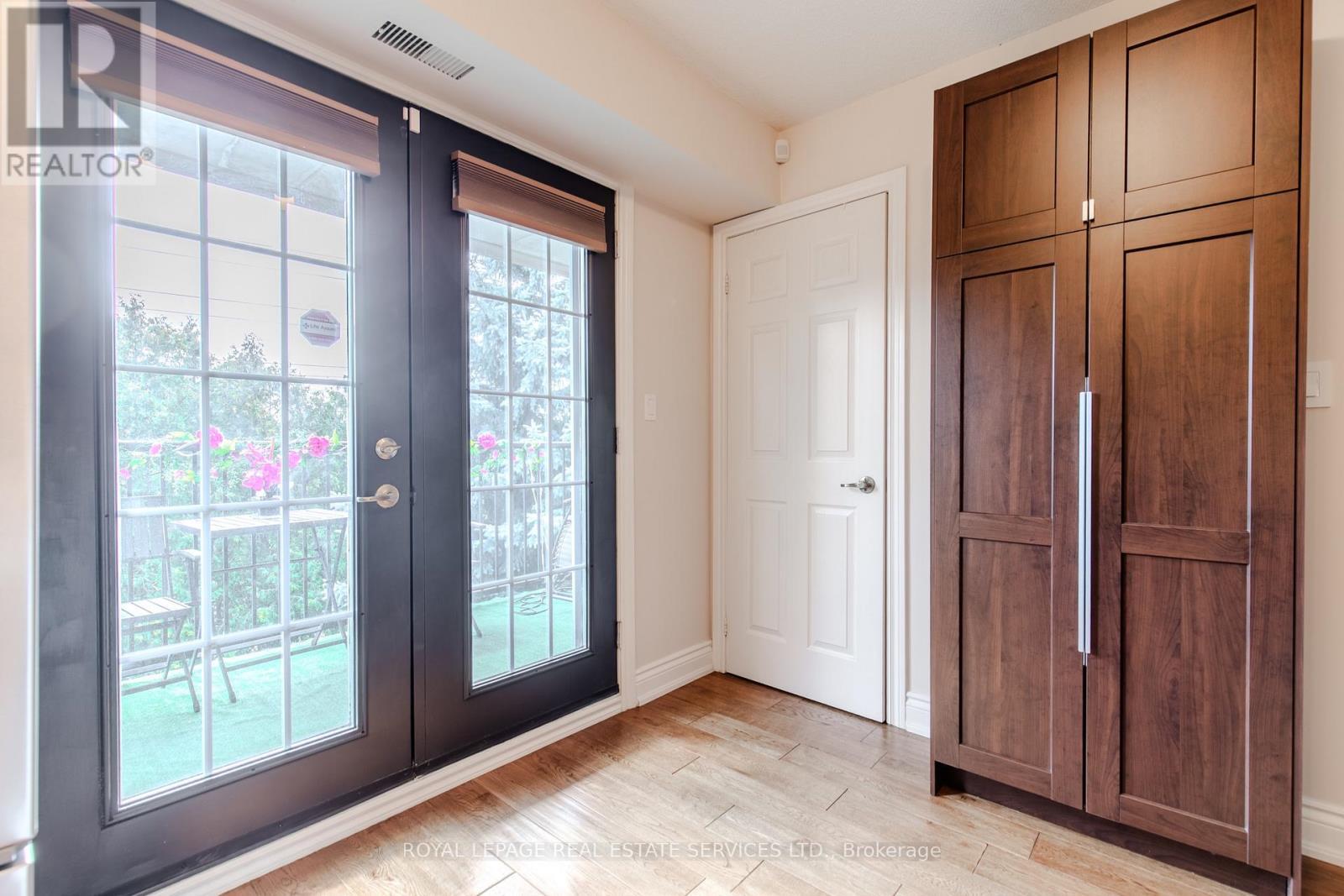 












310 - 1451 WALKER'S LINE

,
Burlington,




Ontario
L7M4P1

