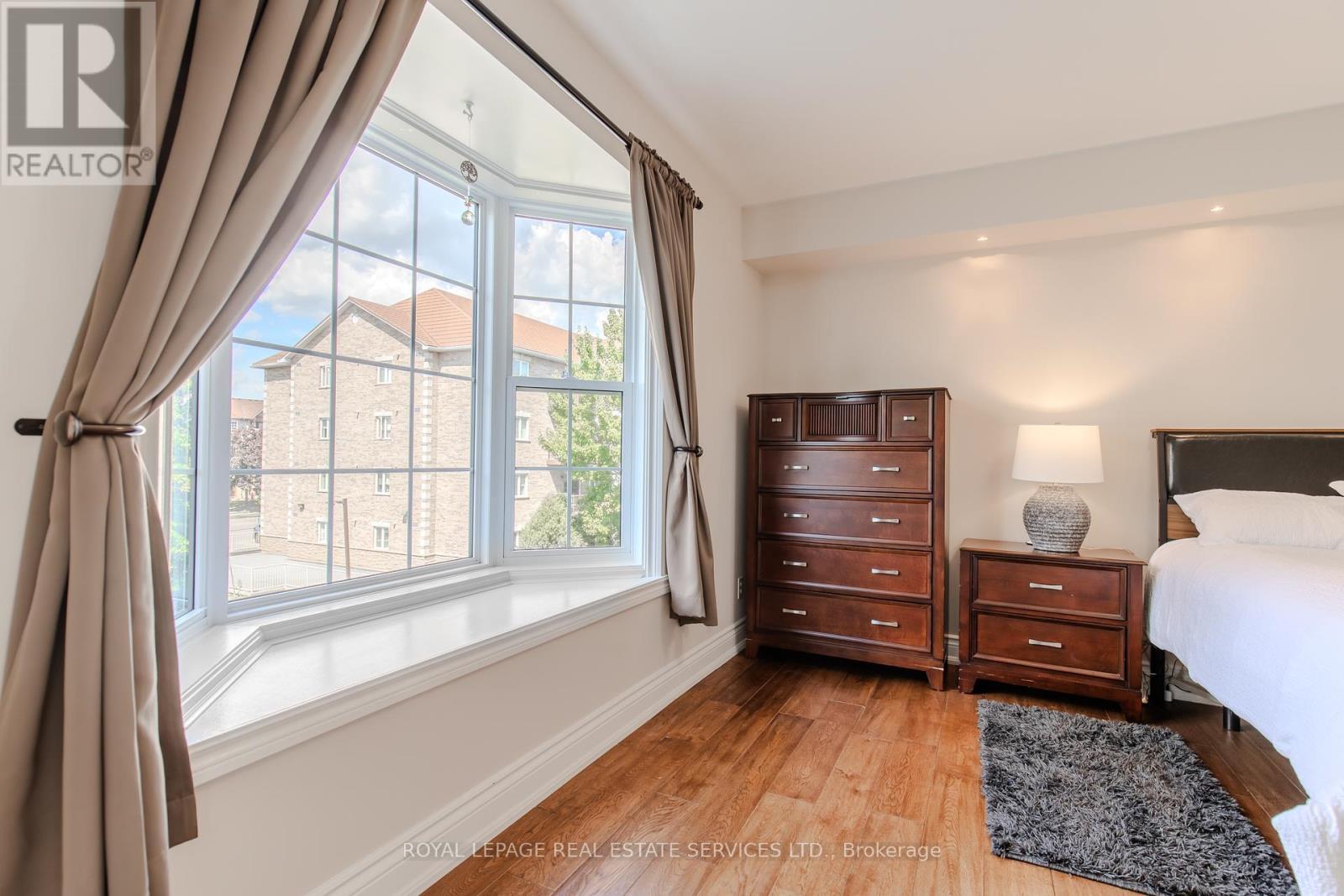 












310 - 1451 WALKER'S LINE

,
Burlington,




Ontario
L7M4P1

