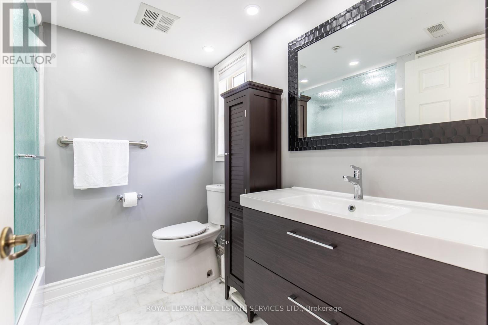 












310 - 1451 WALKER'S LINE

,
Burlington,




Ontario
L7M4P1

