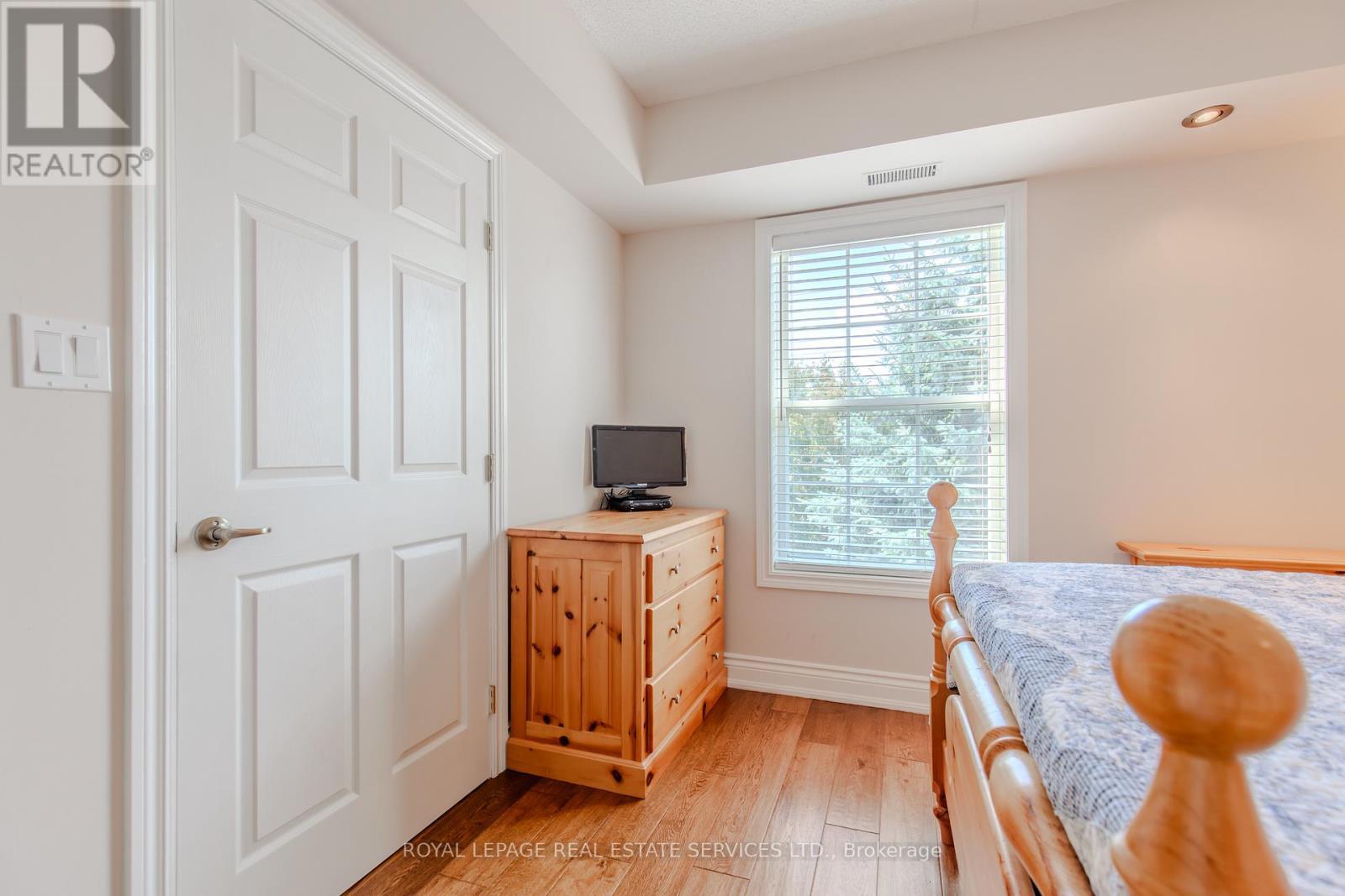 












310 - 1451 WALKER'S LINE

,
Burlington,




Ontario
L7M4P1

