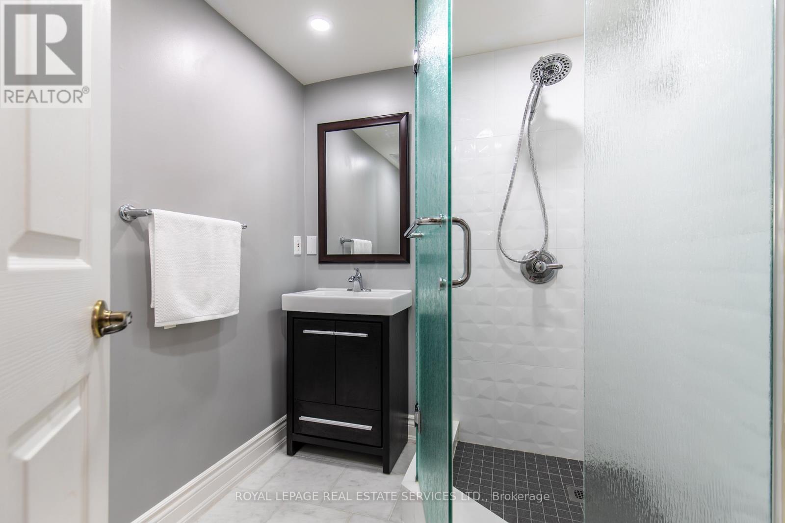 












310 - 1451 WALKER'S LINE

,
Burlington,




Ontario
L7M4P1

