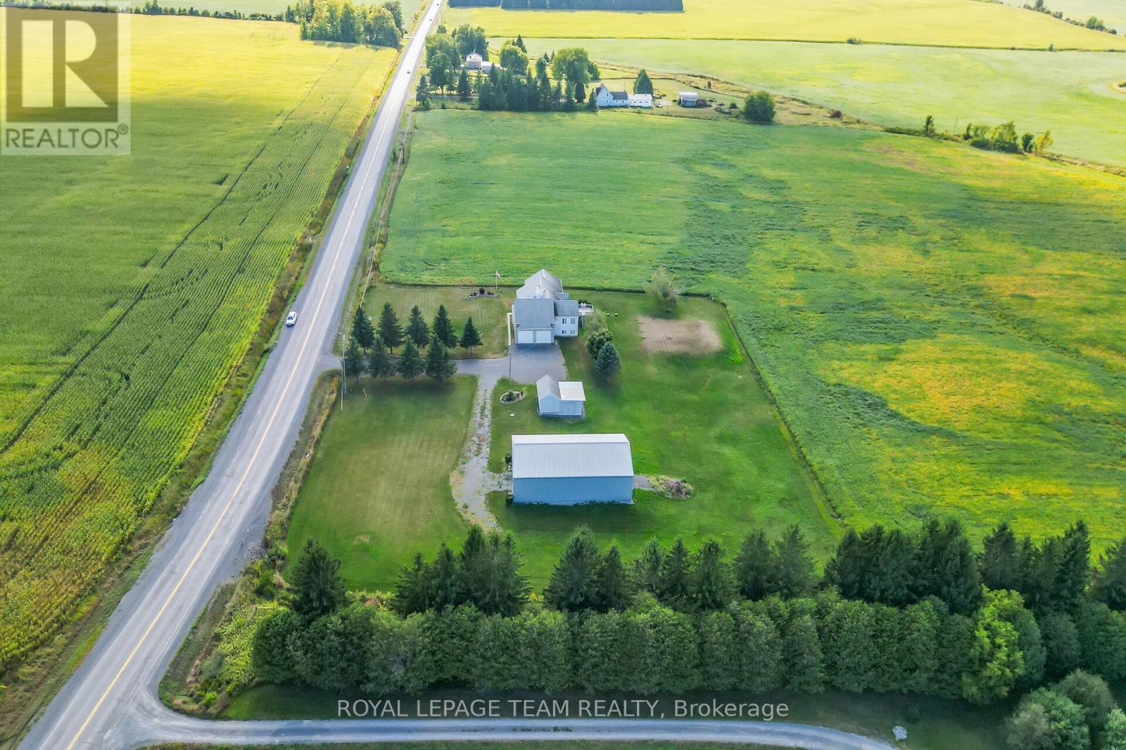 












8665 RUSSELL ROAD

,
Ottawa,




Ontario
K4B0J7

