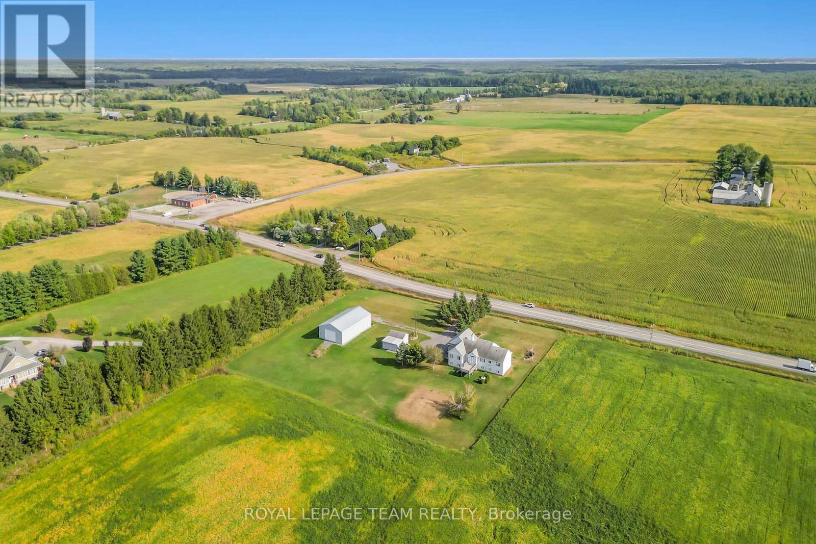 












8665 RUSSELL ROAD

,
Ottawa,




Ontario
K4B0J7

