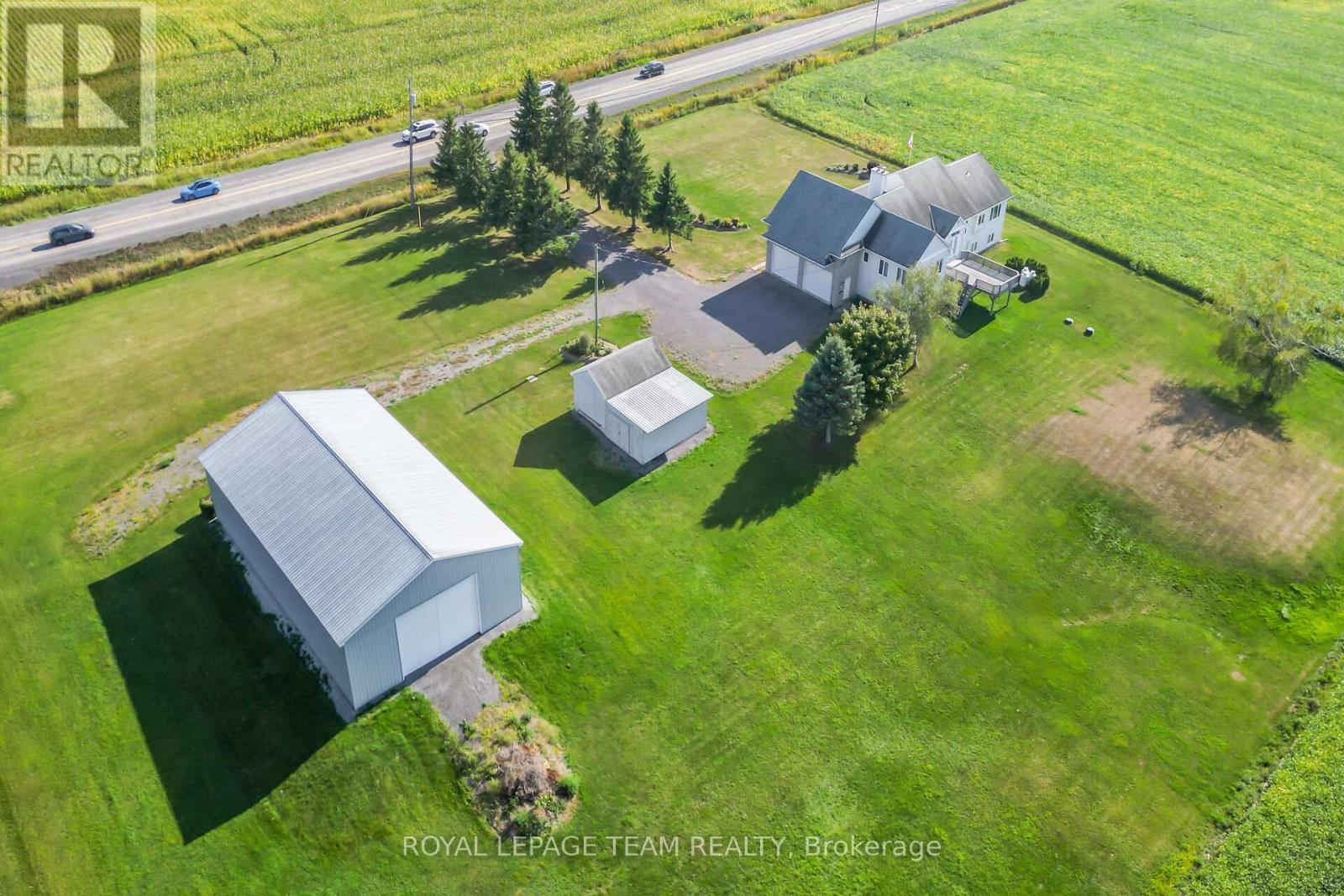 












8665 RUSSELL ROAD

,
Ottawa,




Ontario
K4B0J7

