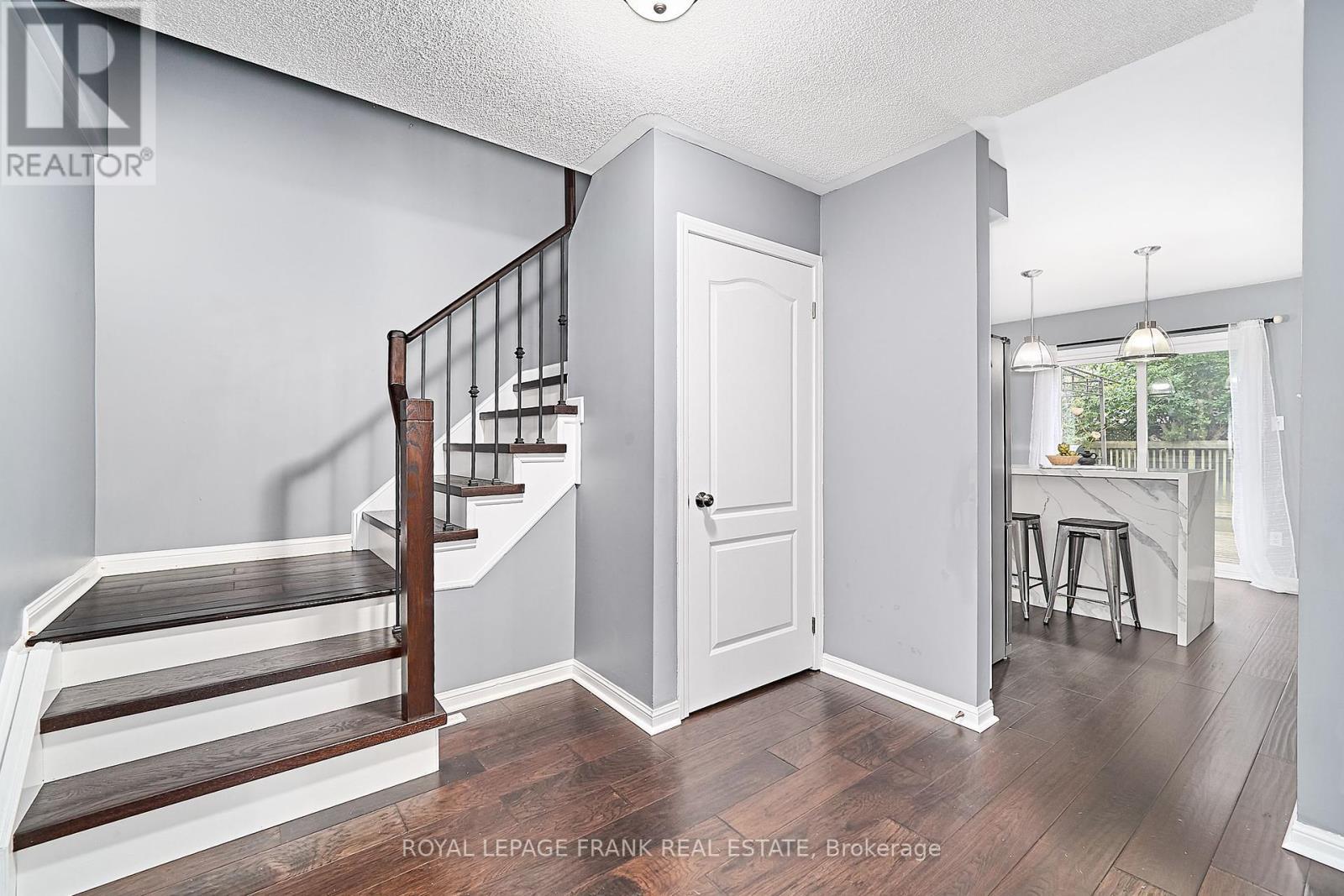 












29 CARVETH CRESCENT

,
Clarington (Newcastle),




Ontario
L1B1N3

