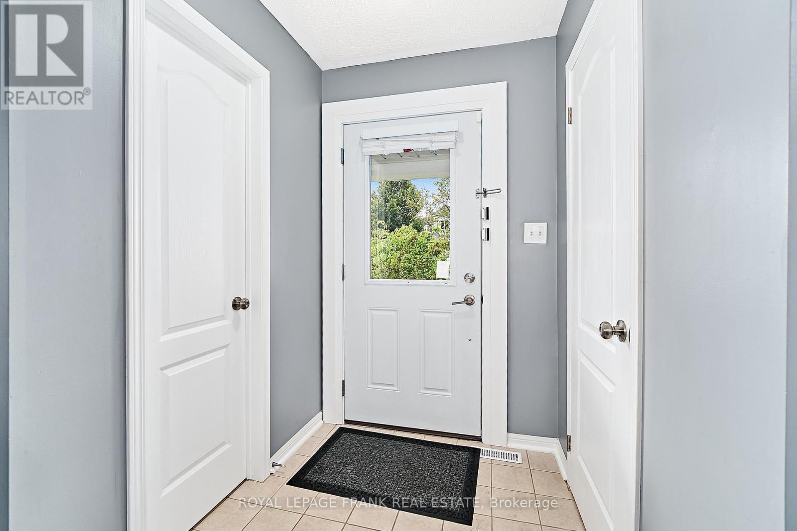 












29 CARVETH CRESCENT

,
Clarington (Newcastle),




Ontario
L1B1N3

