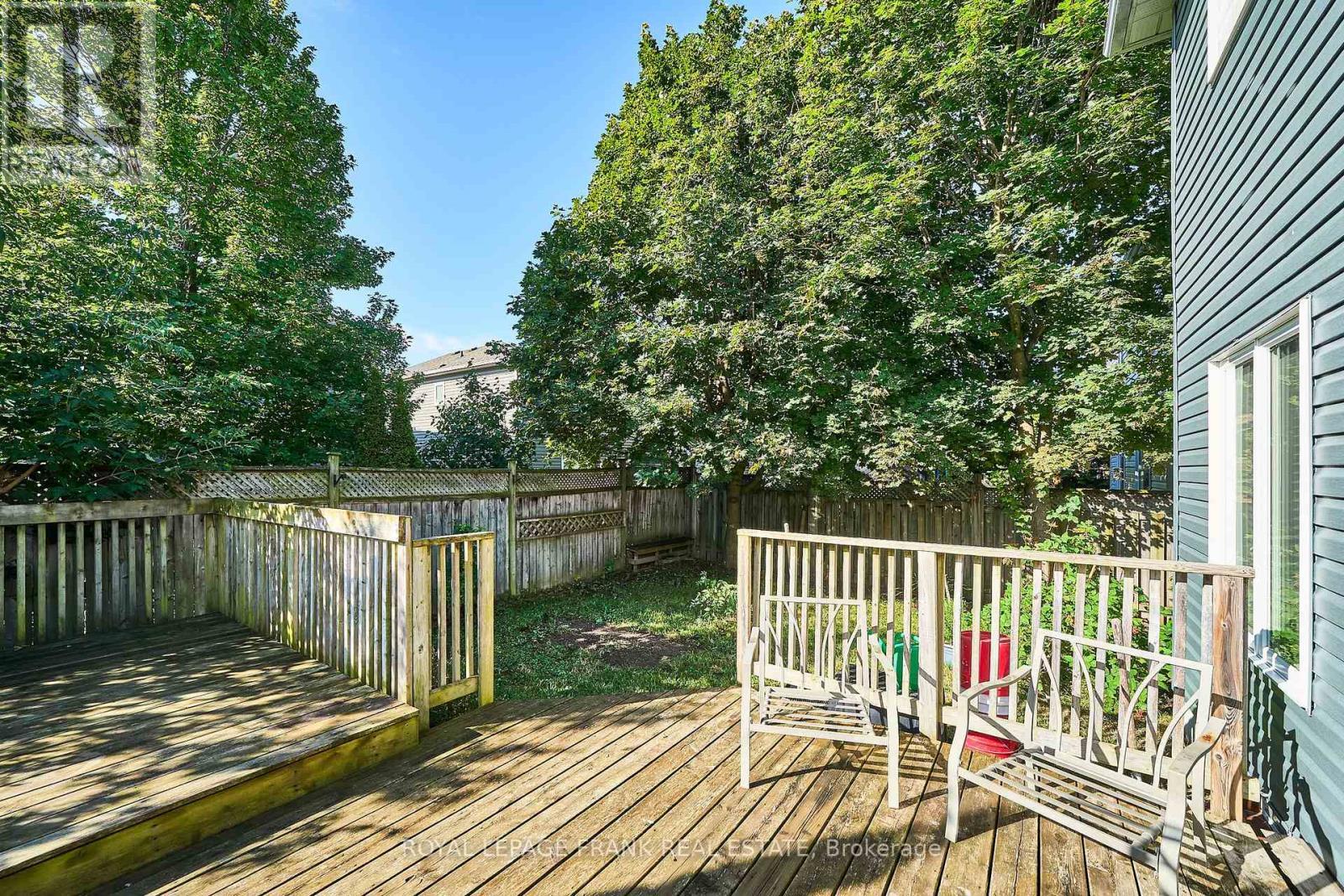 












29 CARVETH CRESCENT

,
Clarington (Newcastle),




Ontario
L1B1N3

