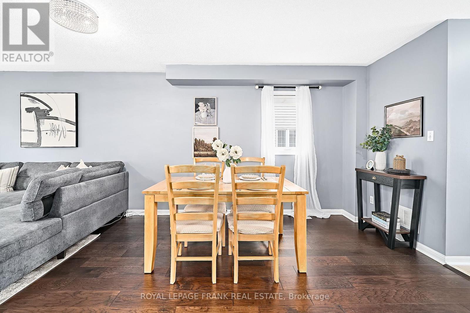 












29 CARVETH CRESCENT

,
Clarington (Newcastle),




Ontario
L1B1N3

