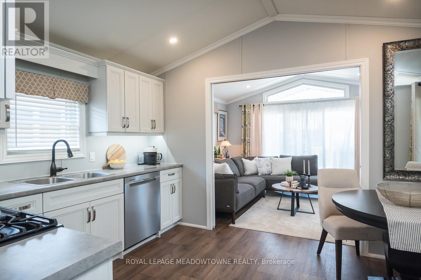












12 POPLAR - 4449 MILBUROUGH LINE

,
Burlington,




Ontario
L7P0C5

