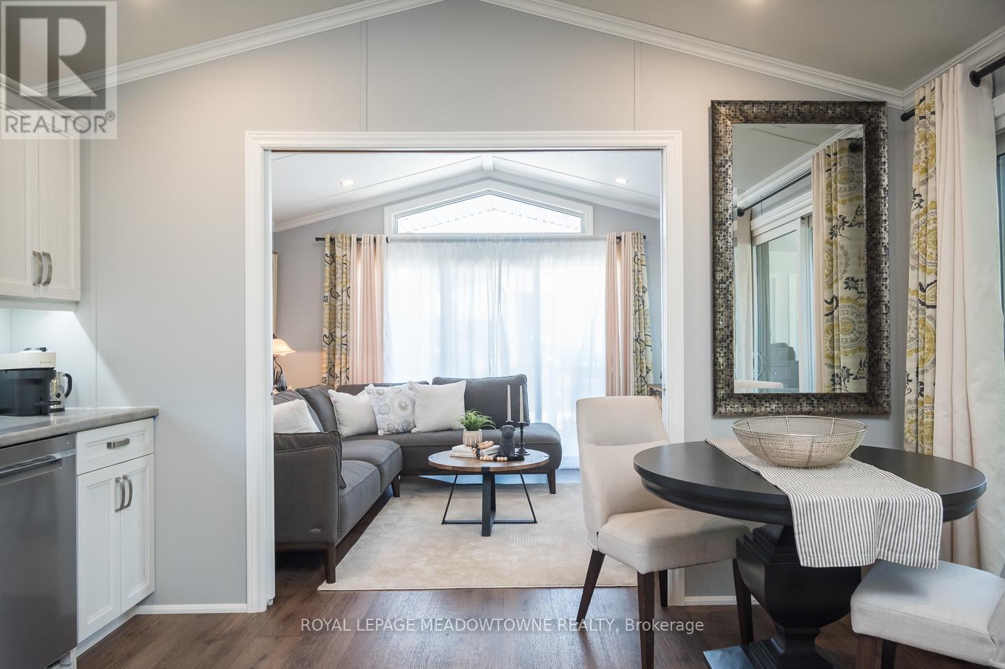 












12 POPLAR - 4449 MILBUROUGH LINE

,
Burlington,




Ontario
L7P0C5

