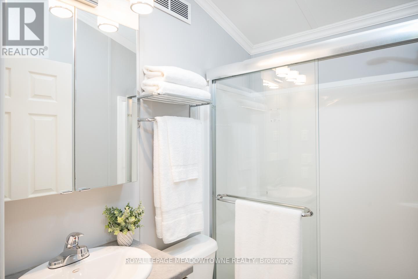 












12 POPLAR - 4449 MILBUROUGH LINE

,
Burlington,




Ontario
L7P0C5

