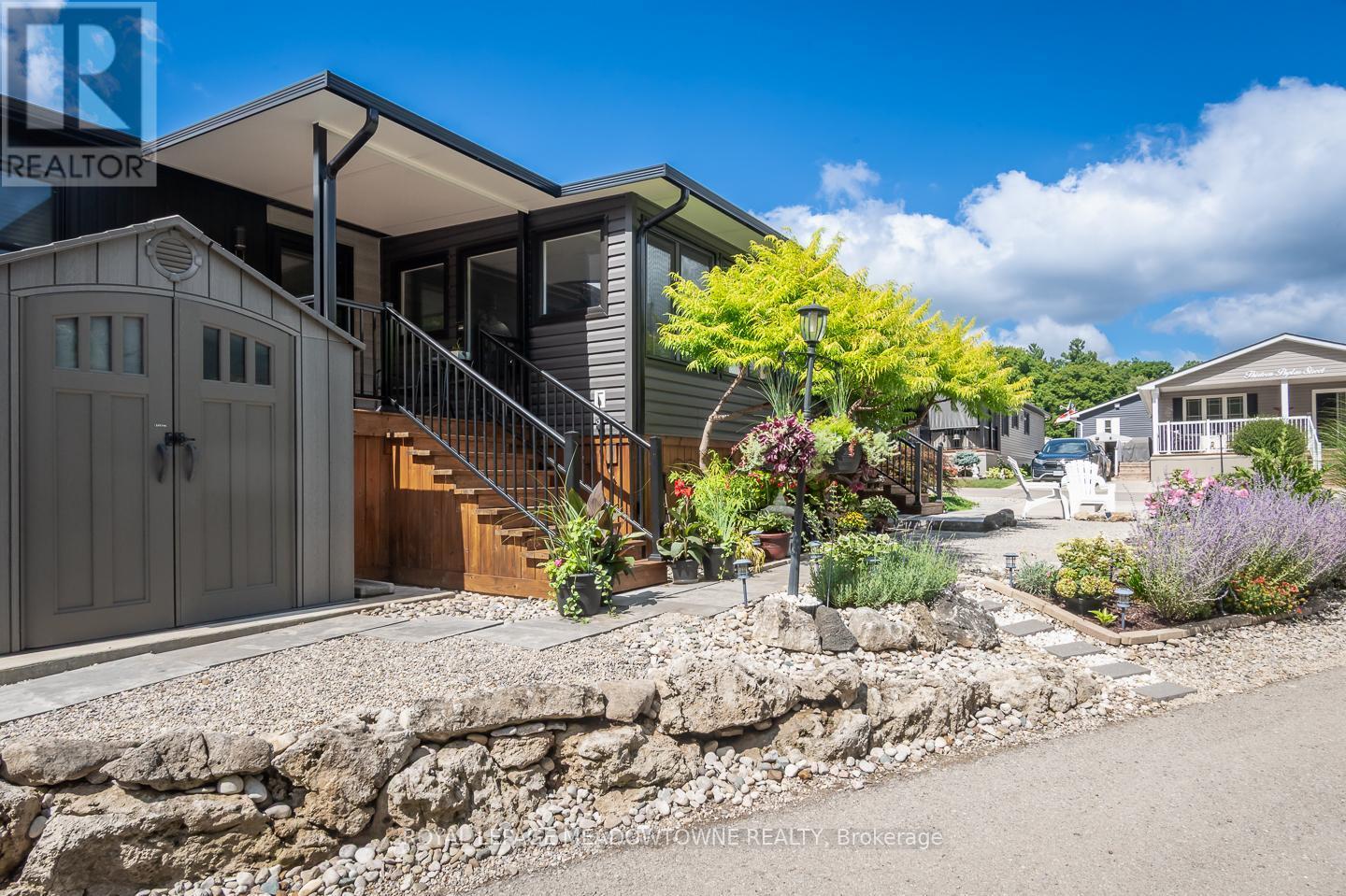 












12 POPLAR - 4449 MILBUROUGH LINE

,
Burlington,




Ontario
L7P0C5

