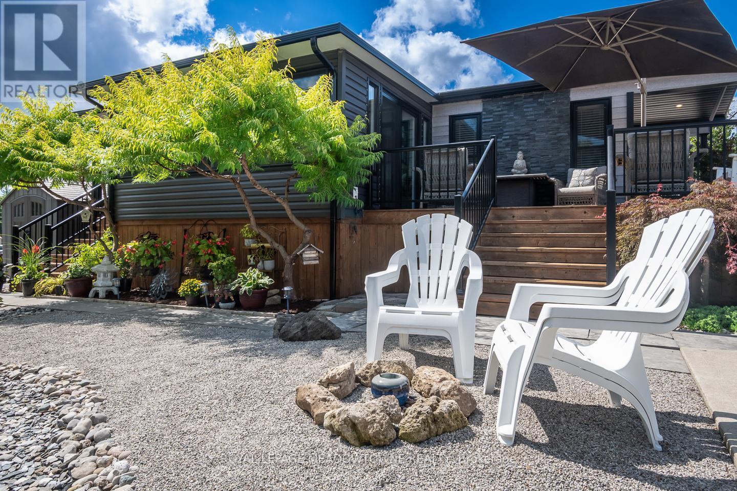 












12 POPLAR - 4449 MILBUROUGH LINE

,
Burlington,




Ontario
L7P0C5

